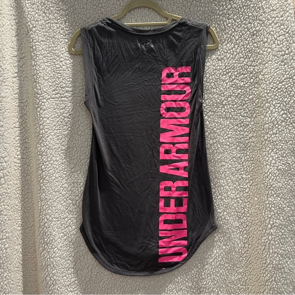 2 Under Armour Women's Tanks XS - Picture 1 of 4